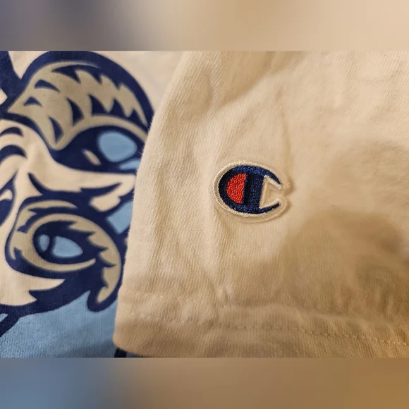 North Carolina Tar Heels T-shirt.  Size:L. - Picture 5 of 5